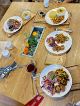 Load image into Gallery viewer, Vegetarian Food Tour of Hong Kong

